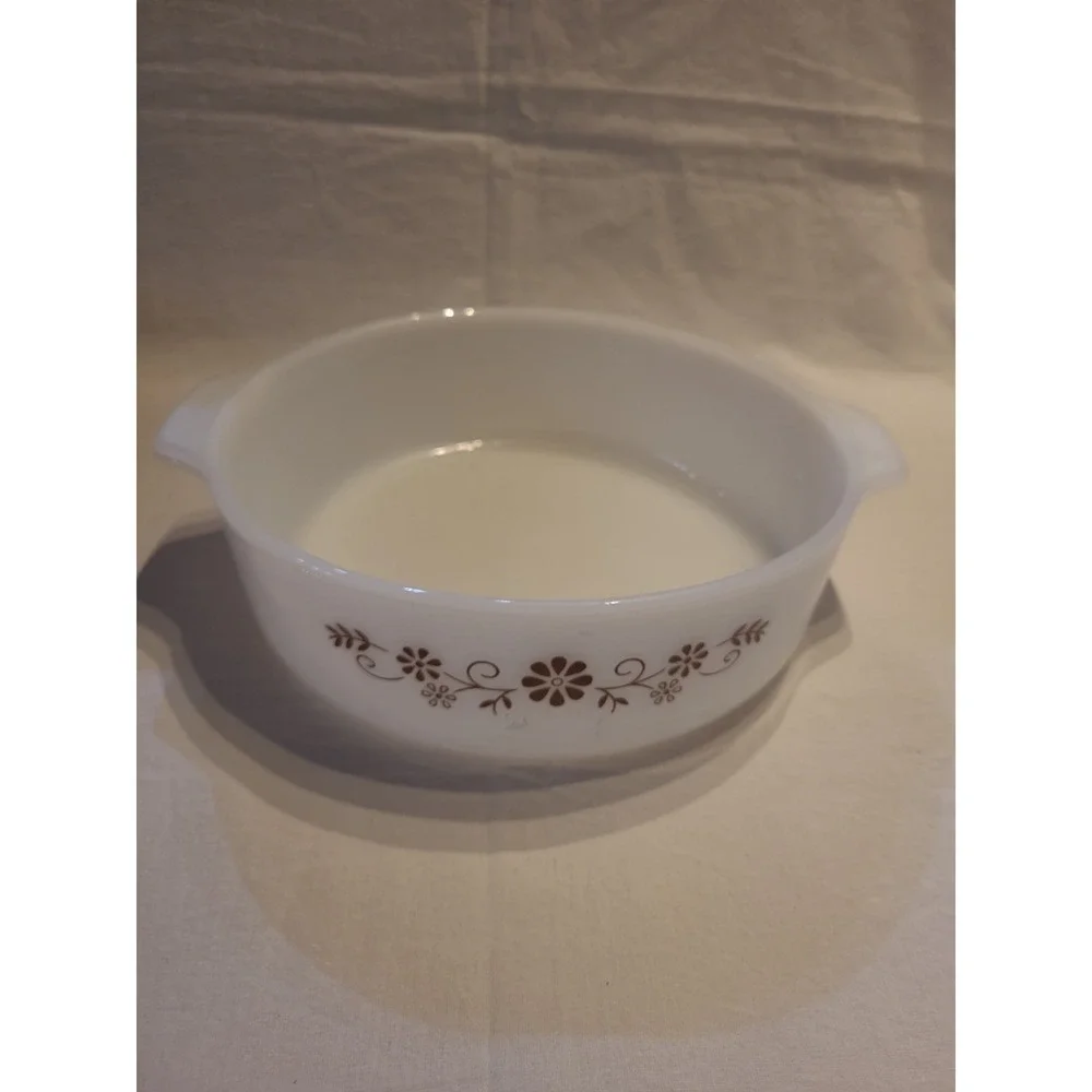Dynaware Pyr O Rey 8 ½ Inch Milk Glass Casserole Dish With Floral Pattern No Lid